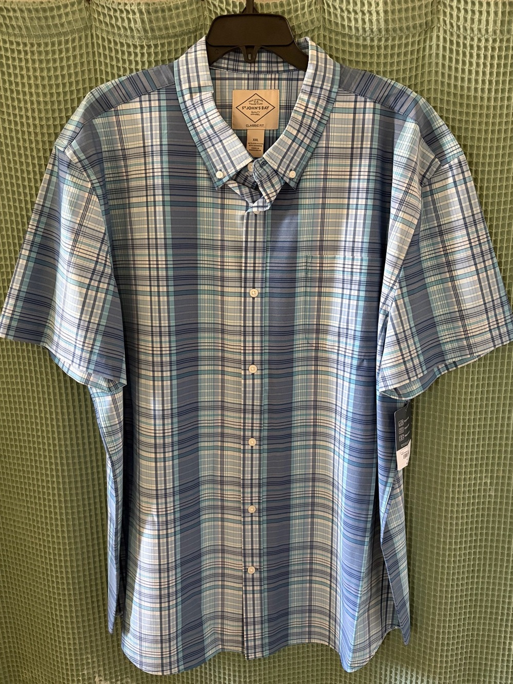 St. John's Bay men's size XXL NWT Blue Plaid Short-Sleeve Button-Down Shirt